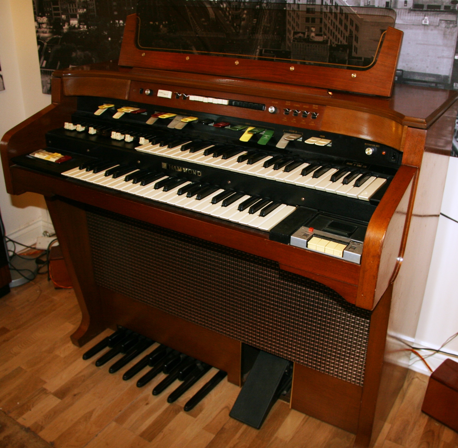 Hammond Tone Wheel Organ T524 Leslie Speaker, Factory Bench & original